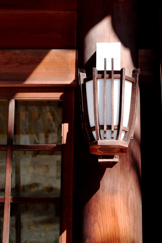 「もてなし」(燈明)-シンボル シリーズー